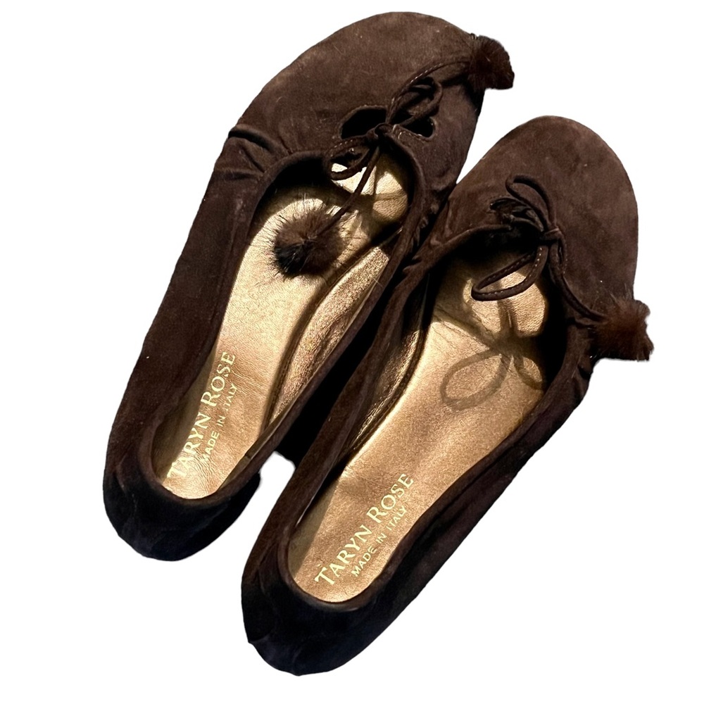 Taryn Rose Flats size 7 mink fur Pom poms suede